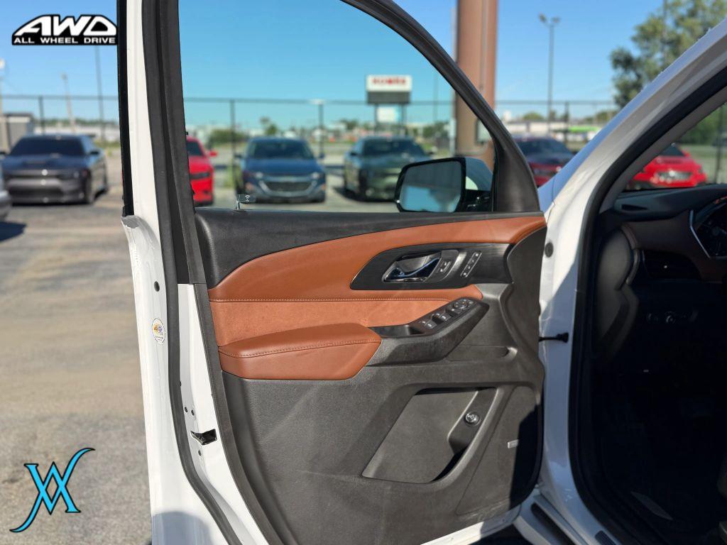 used 2021 Chevrolet Traverse car, priced at $24,995