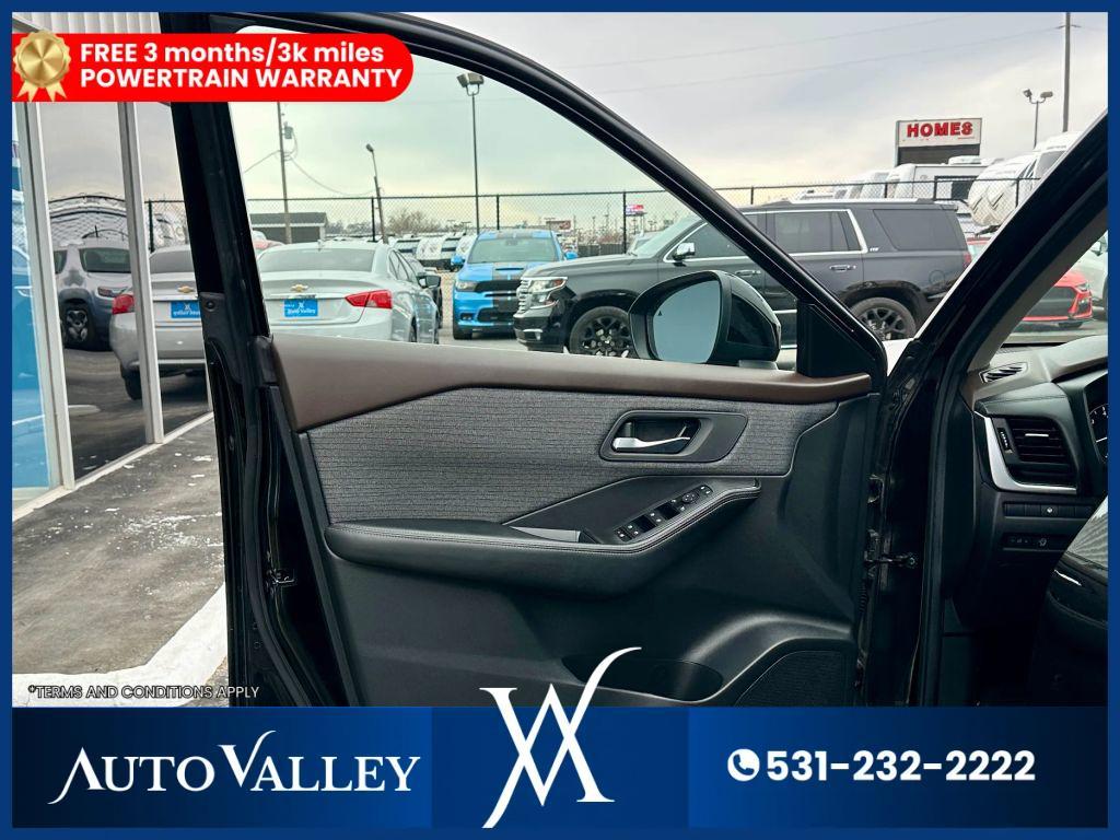 used 2023 Nissan Rogue car, priced at $19,995