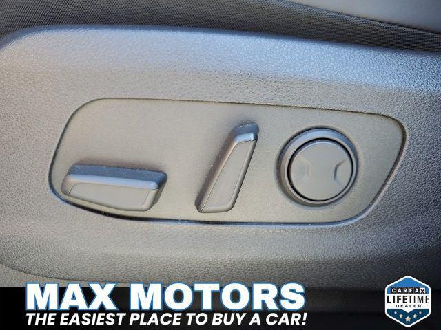 used 2024 Kia Carnival car, priced at $35,580