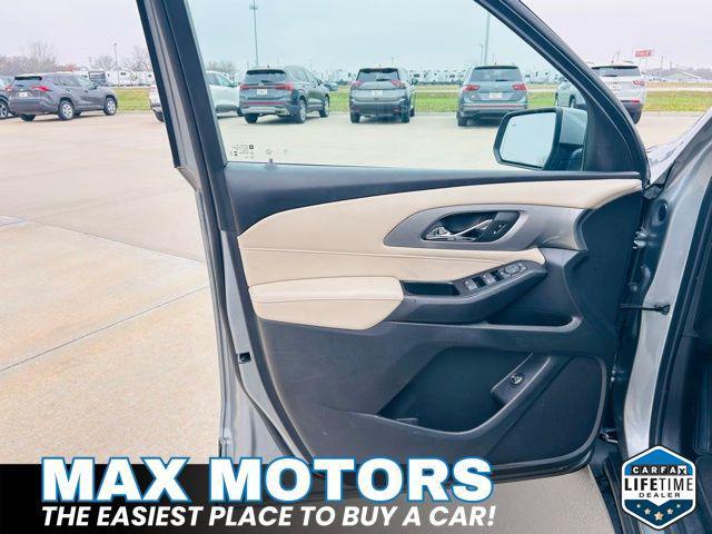 used 2023 Chevrolet Traverse car, priced at $26,254
