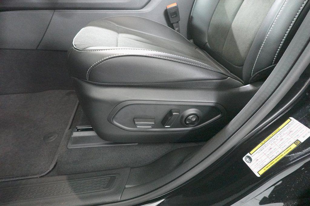 new 2025 Jeep Grand Cherokee car, priced at $38,180