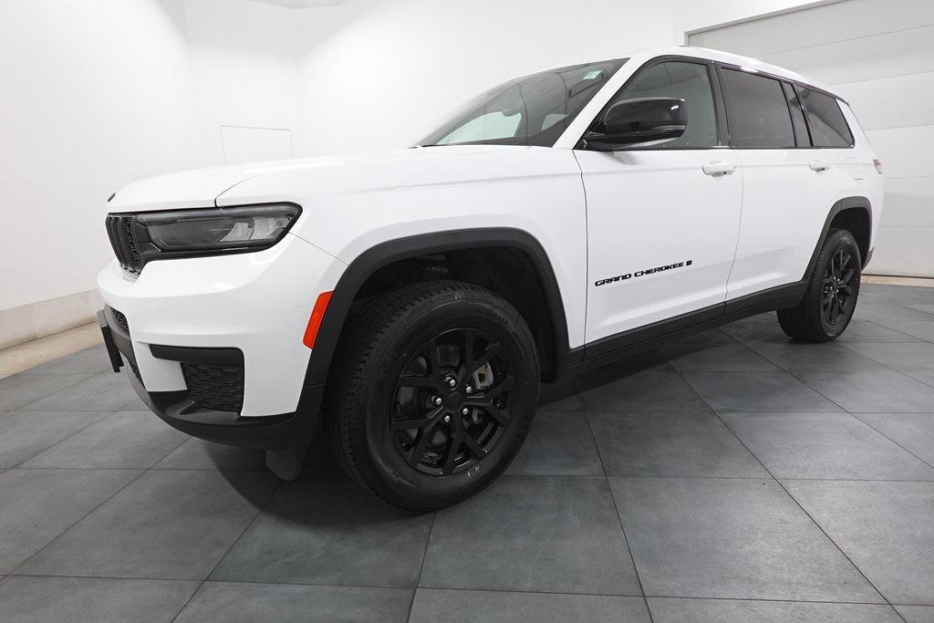 used 2024 Jeep Grand Cherokee L car, priced at $27,283