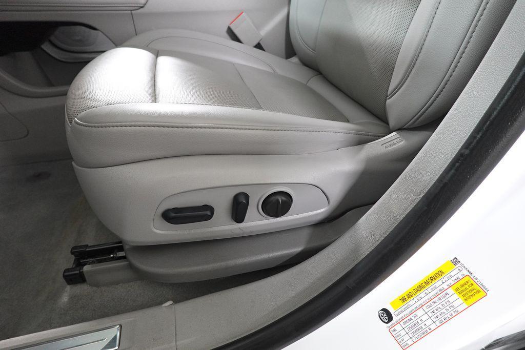 used 2023 GMC Acadia car, priced at $21,618