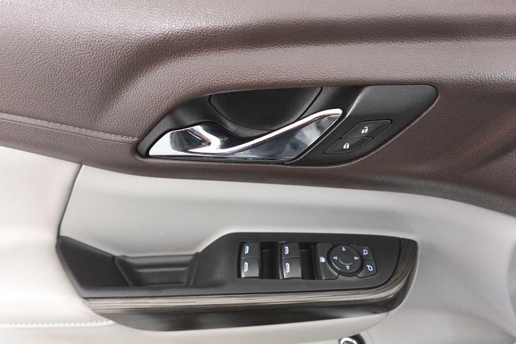 used 2023 GMC Acadia car, priced at $21,618