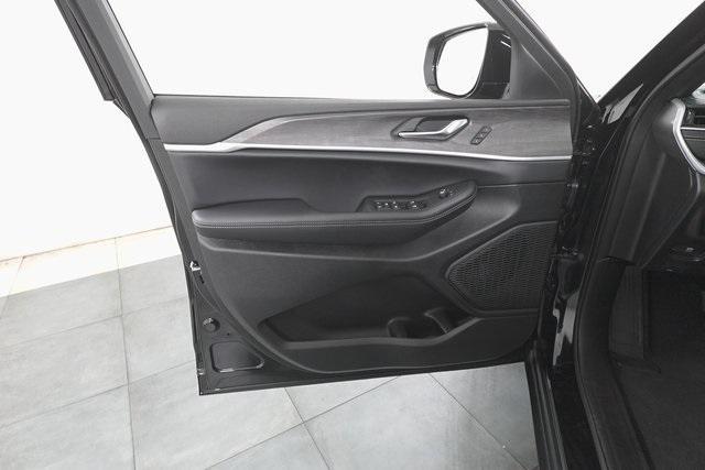 new 2025 Jeep Grand Cherokee L car, priced at $54,835