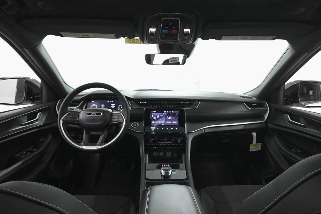 new 2025 Jeep Grand Cherokee L car, priced at $50,530