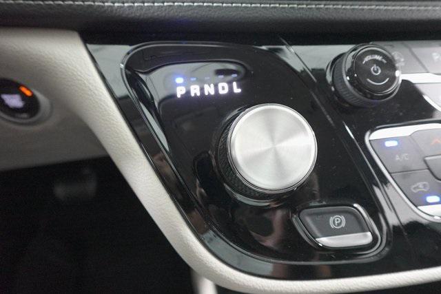 used 2024 Chrysler Pacifica car, priced at $36,304