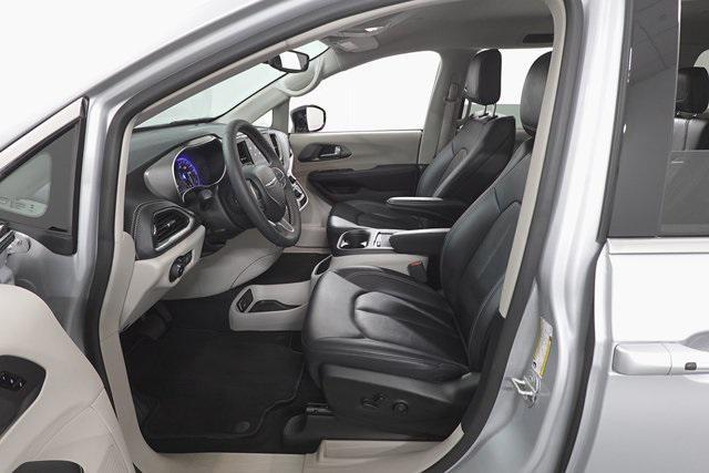 used 2024 Chrysler Pacifica car, priced at $36,304