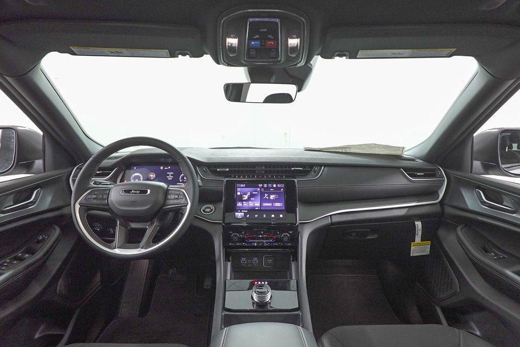 new 2025 Jeep Grand Cherokee L car, priced at $37,336