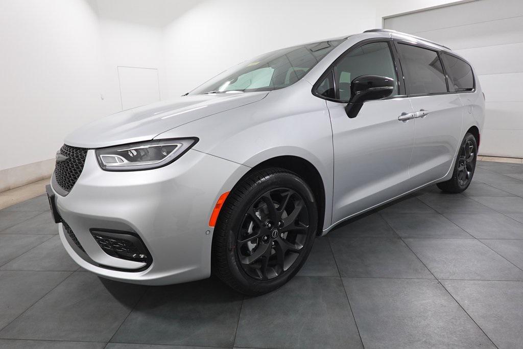 new 2026 Chrysler Pacifica car, priced at $50,175