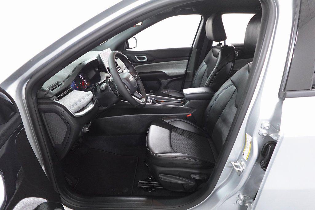 new 2026 Jeep Compass car, priced at $25,900