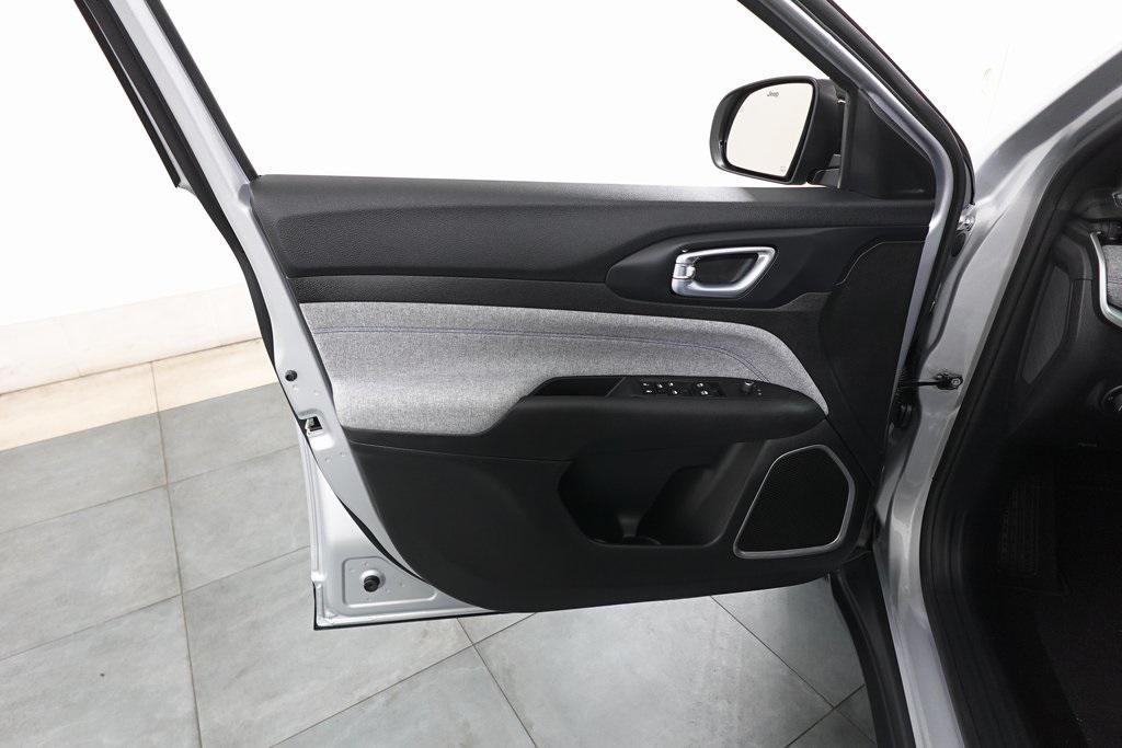 new 2026 Jeep Compass car, priced at $31,585