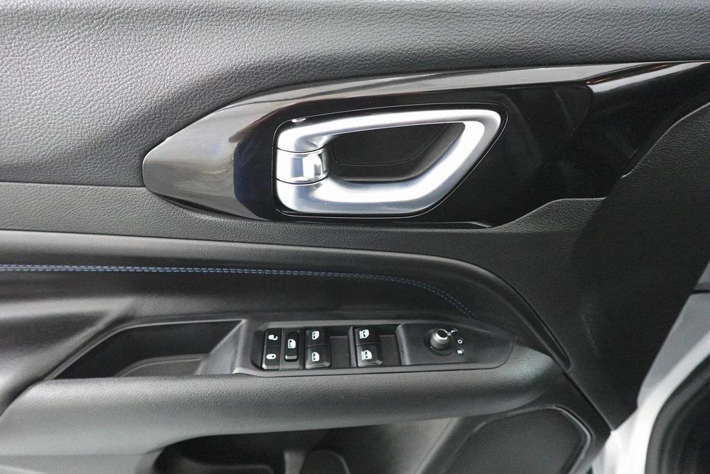 new 2026 Jeep Compass car, priced at $33,325