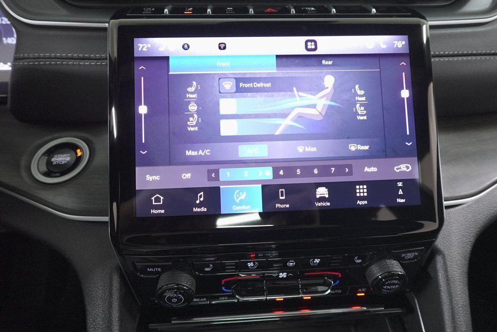 new 2025 Jeep Grand Cherokee L car, priced at $49,674