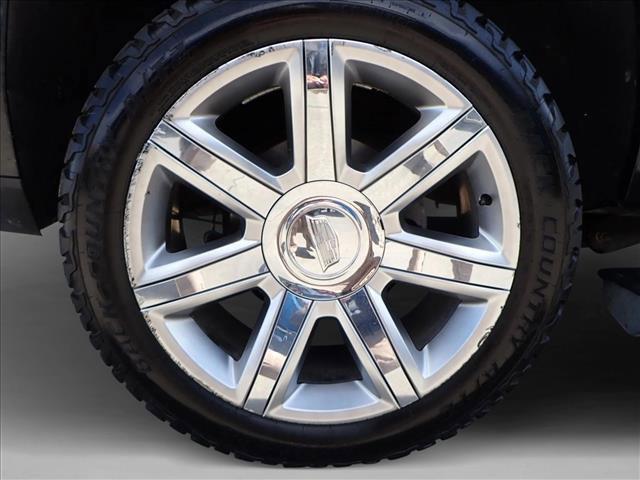 used 2016 Cadillac Escalade ESV car, priced at $26,799