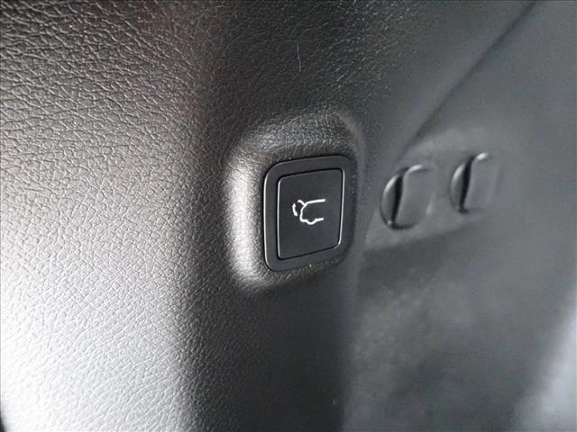 used 2019 Jeep Cherokee car, priced at $17,700