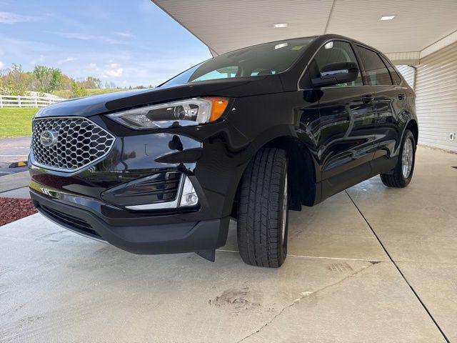 used 2024 Ford Edge car, priced at $29,699