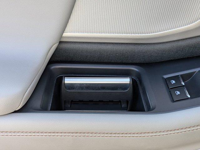 used 2025 Ford Expedition car, priced at $57,897