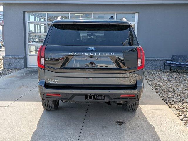 used 2025 Ford Expedition car, priced at $57,897