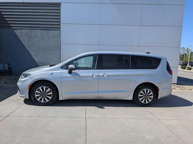 used 2023 Chrysler Pacifica Hybrid car, priced at $27,897