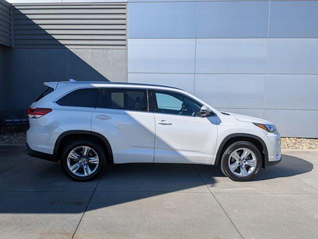 used 2017 Toyota Highlander car, priced at $27,687