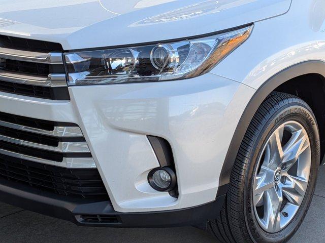 used 2017 Toyota Highlander car, priced at $27,687