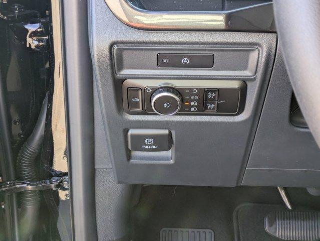 new 2025 Ford F-150 car, priced at $52,220