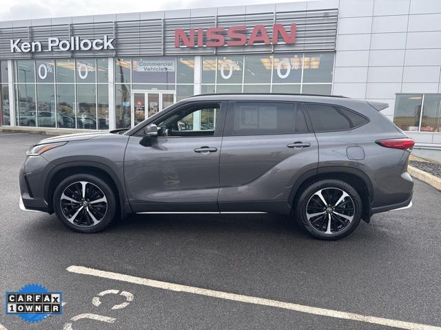 used 2022 Toyota Highlander car, priced at $34,695