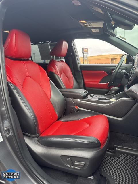 used 2022 Toyota Highlander car, priced at $34,695