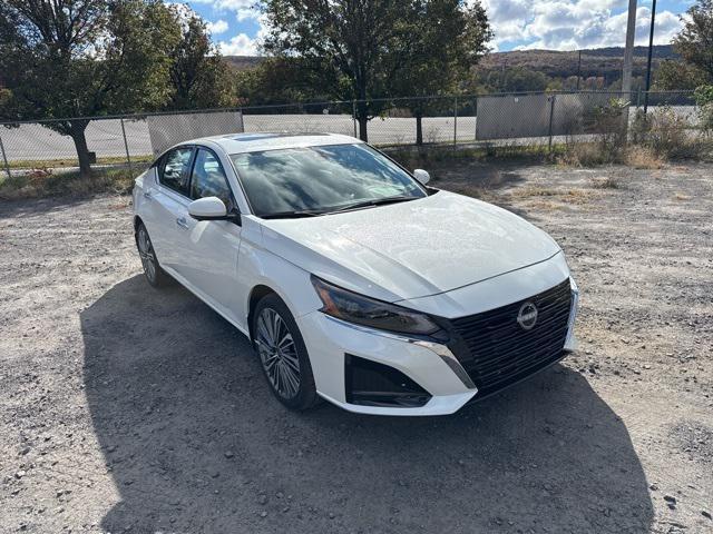 new 2025 Nissan Altima car, priced at $35,073