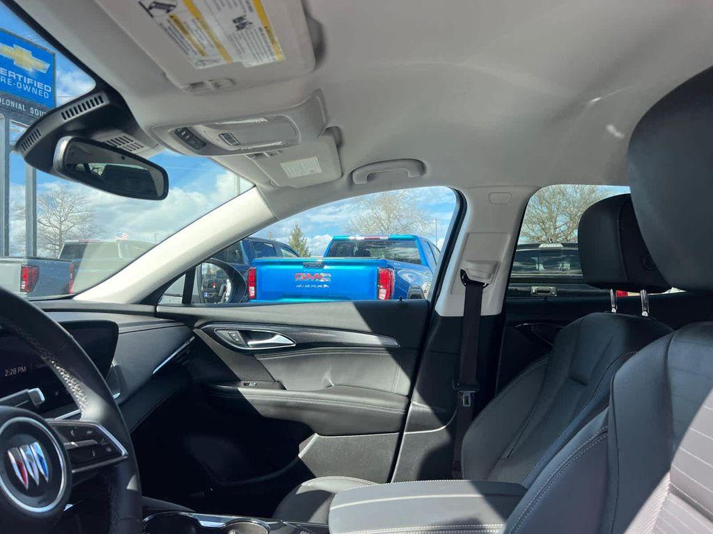 used 2025 Buick Envision car, priced at $28,398