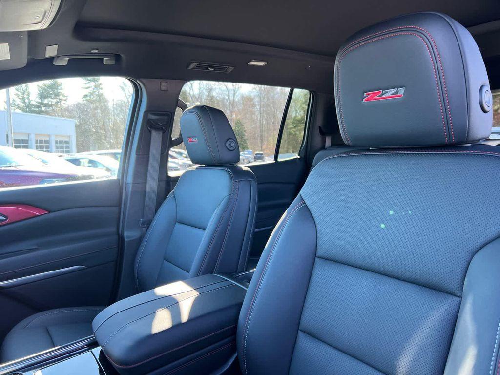 used 2026 Chevrolet Traverse car, priced at $49,998