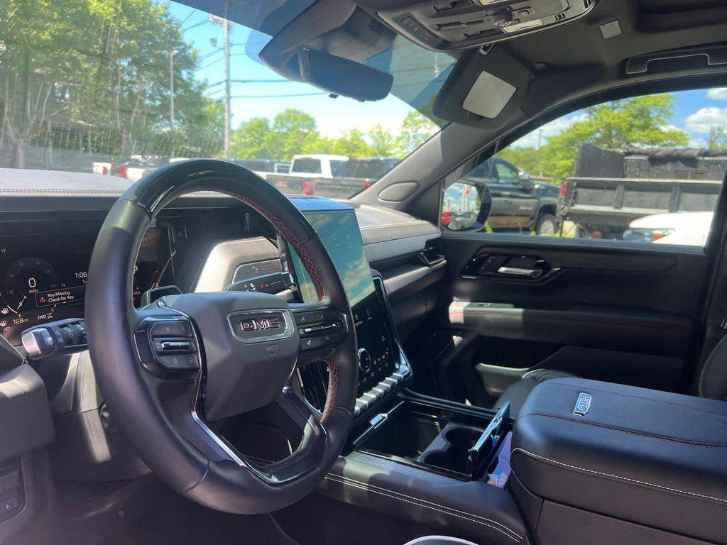 used 2025 GMC Yukon car, priced at $89,597