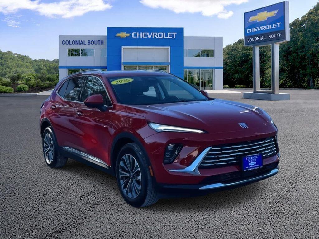 used 2025 Buick Envision car, priced at $28,398