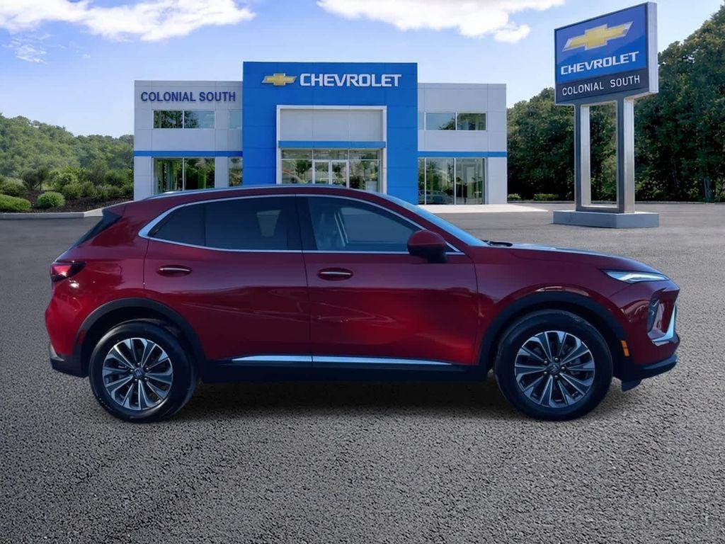 used 2025 Buick Envision car, priced at $28,398