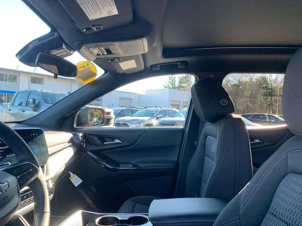 new 2025 Chevrolet Equinox car, priced at $35,375