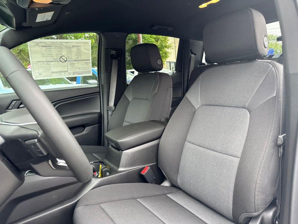 new 2025 Chevrolet Colorado car, priced at $29,282