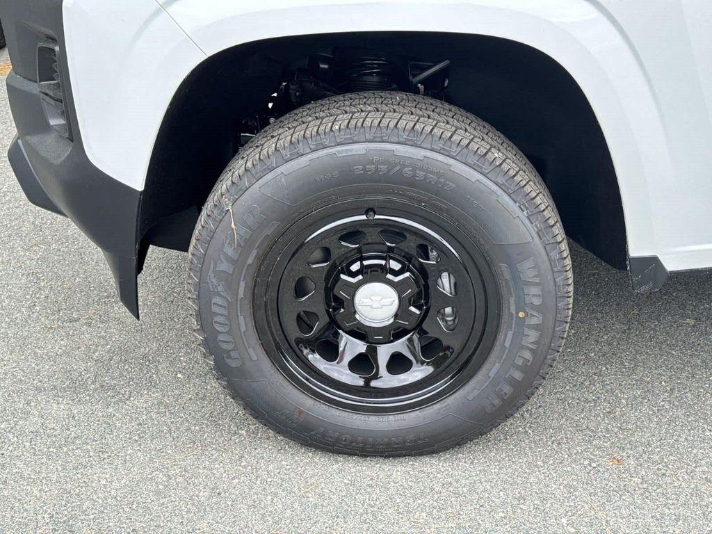 new 2025 Chevrolet Colorado car, priced at $29,282