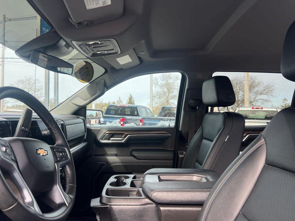 used 2024 Chevrolet Silverado 1500 car, priced at $37,898