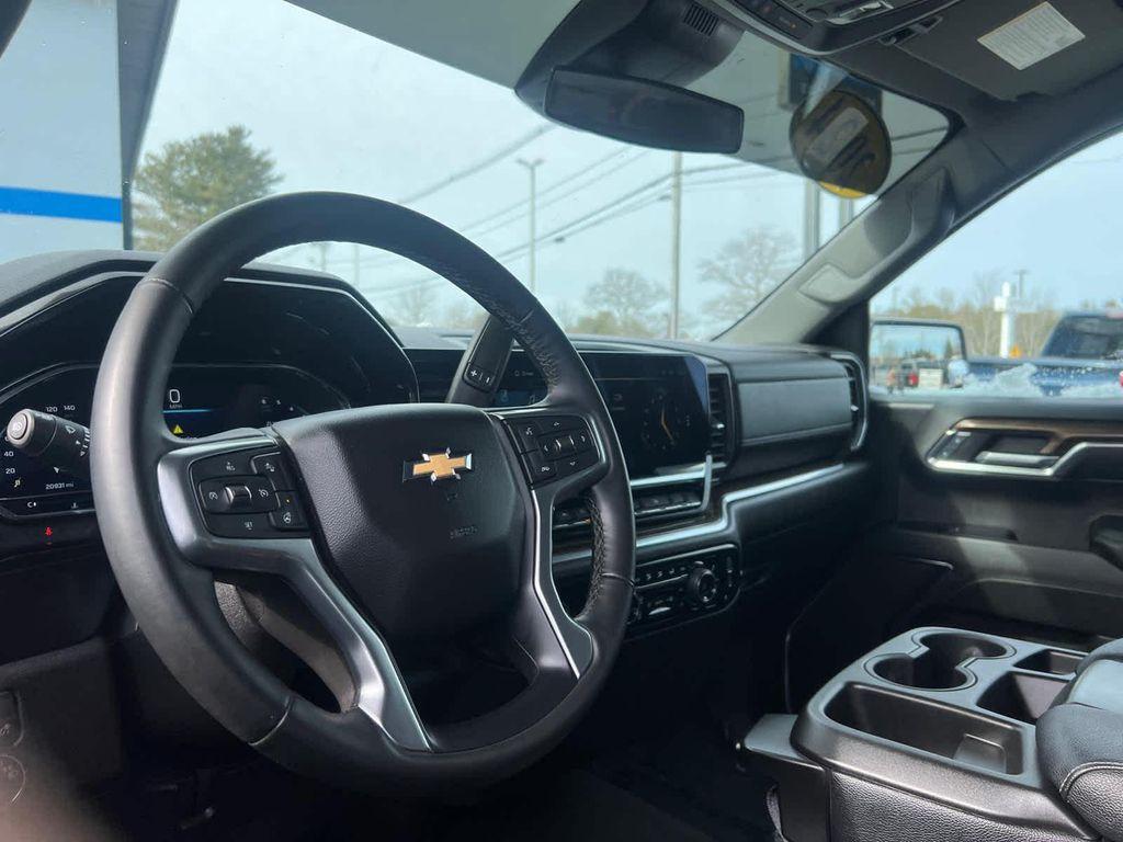 used 2024 Chevrolet Silverado 1500 car, priced at $37,898