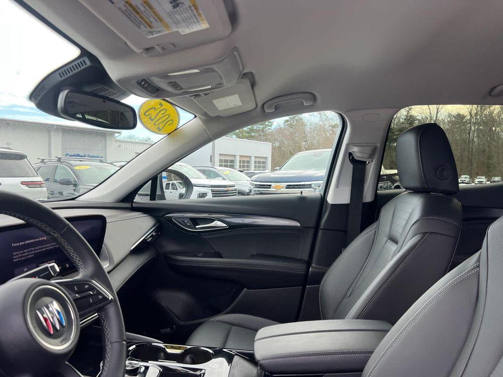 used 2025 Buick Envision car, priced at $29,198