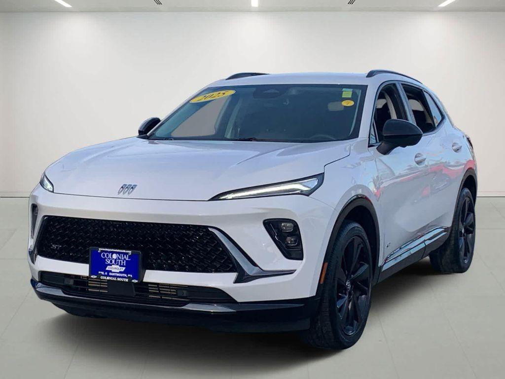 used 2025 Buick Envision car, priced at $29,998