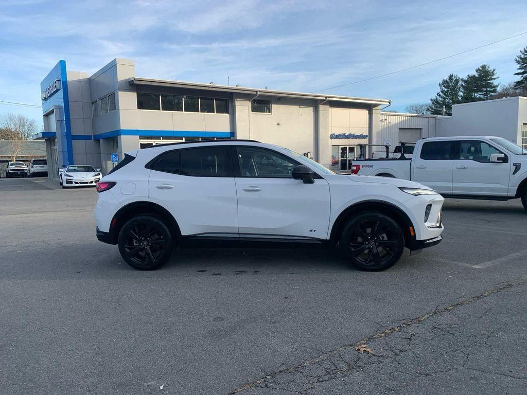 used 2025 Buick Envision car, priced at $29,998