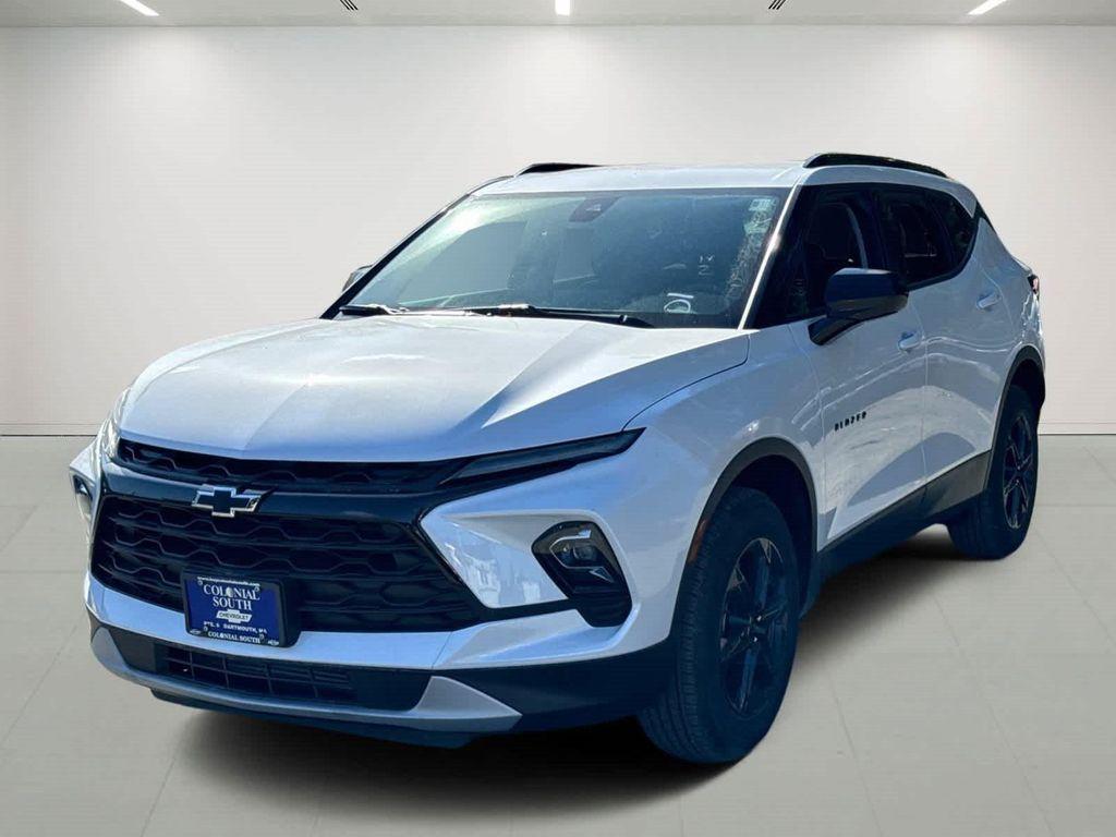 new 2025 Chevrolet Blazer car, priced at $38,636