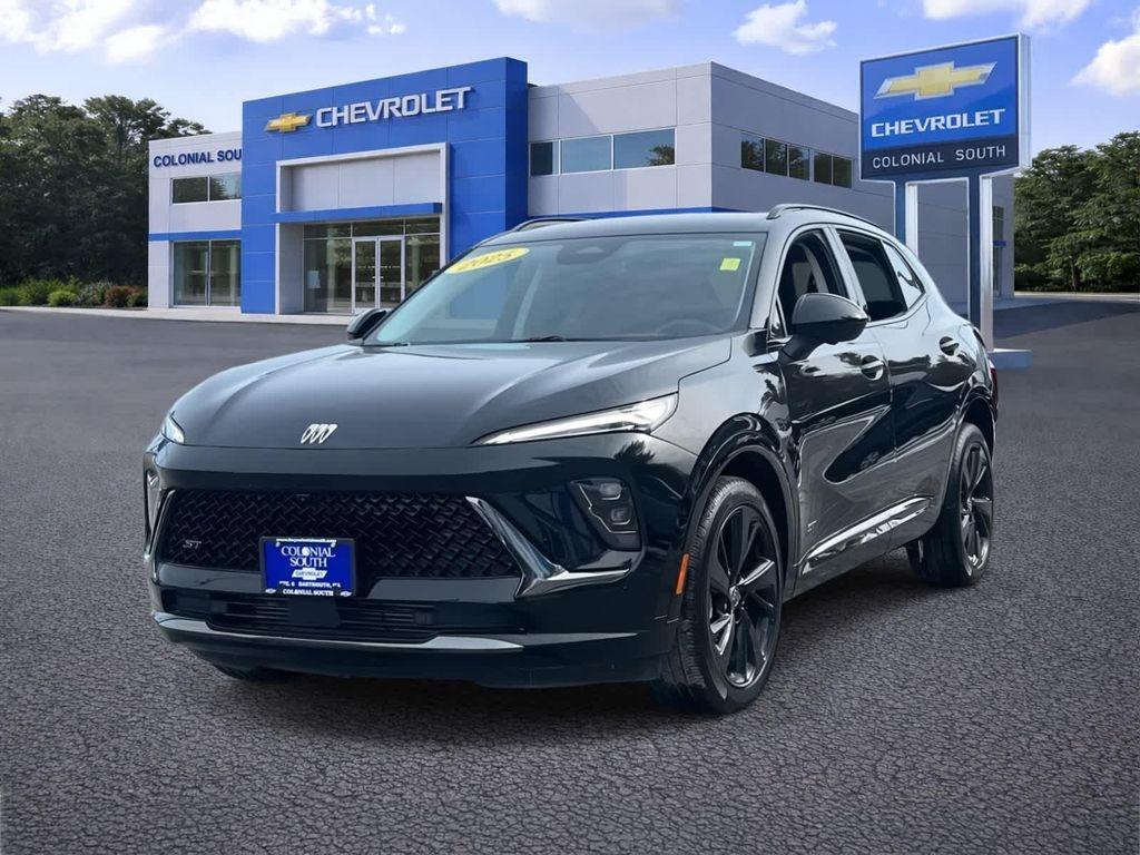 used 2025 Buick Envision car, priced at $30,498