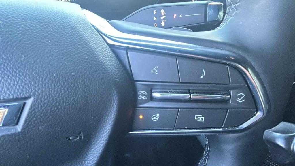 used 2025 Chevrolet Equinox car, priced at $25,498