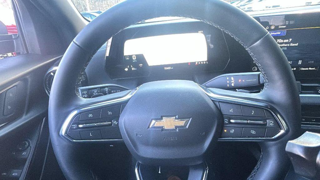 used 2025 Chevrolet Equinox car, priced at $25,498