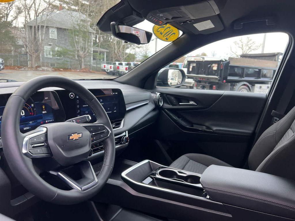 used 2025 Chevrolet Equinox car, priced at $28,798