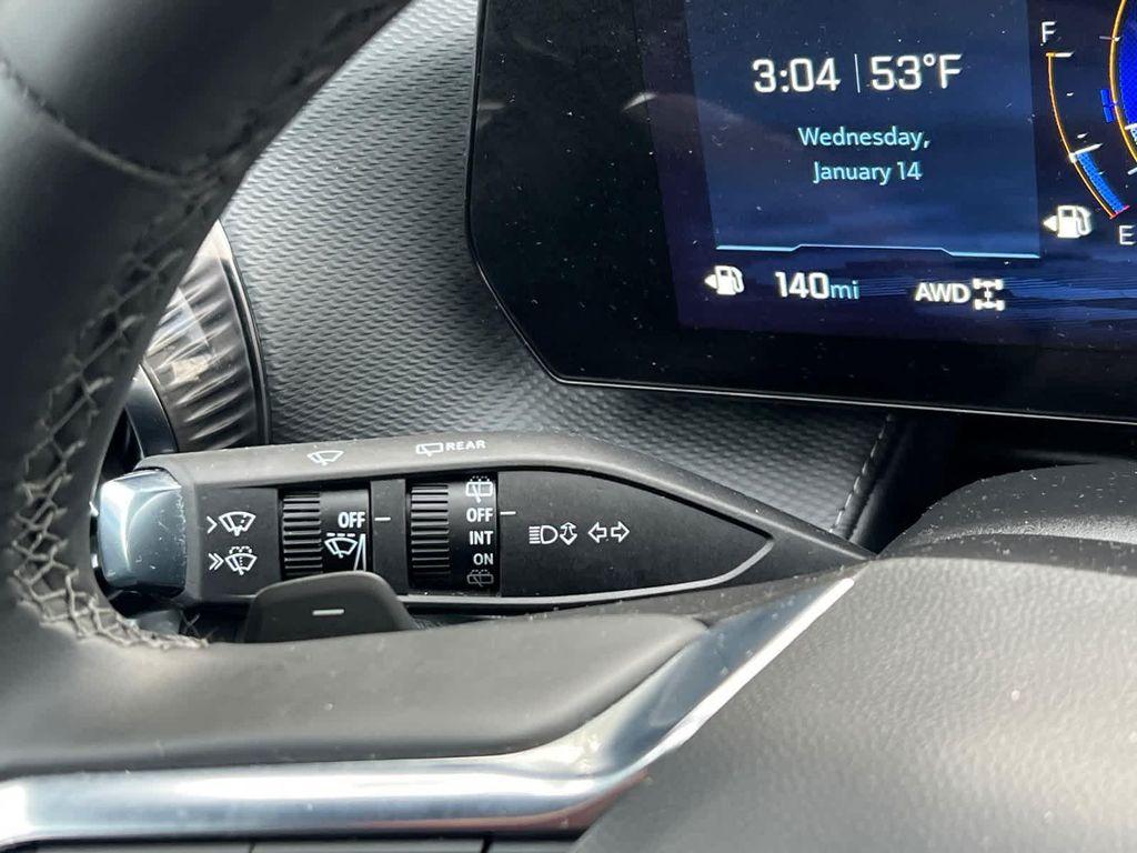 used 2025 Chevrolet Equinox car, priced at $28,798