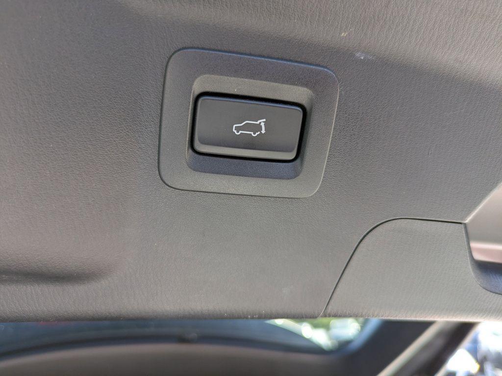 used 2022 Mazda CX-9 car, priced at $26,991